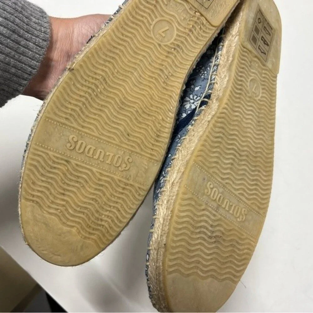 Soludos Chambray Denim Floral Lace Up Espadrille Sneakers in Blue and White 7